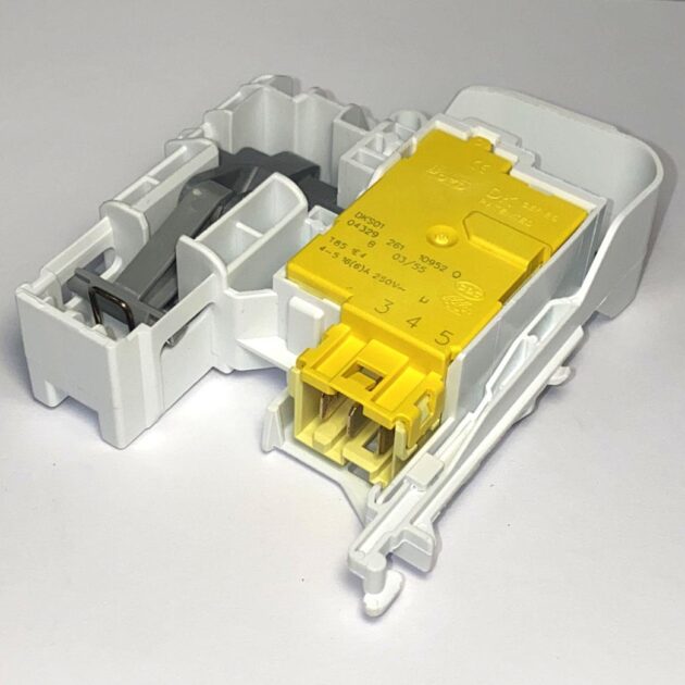 Ariston قفل الغسالة - C00264161